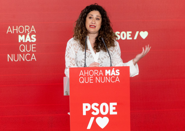 La portavoz adjunta de la Comisión Ejecutiva Federal del PSOE, Enma López, durante una rueda de prensa posterior a la reunión de la Comisión Ejecutiva Federal del PSOE, a 30 de marzo de 2026, en Madrid (España).