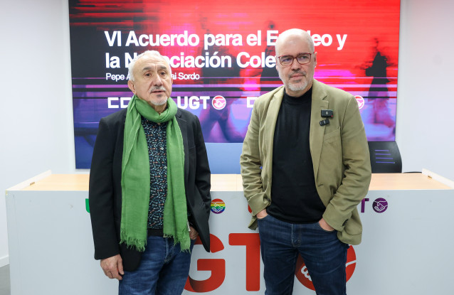 Archivo - Los secretarios generales de CCOO y UGT, Unai Sordo y Pepe Álvarez.