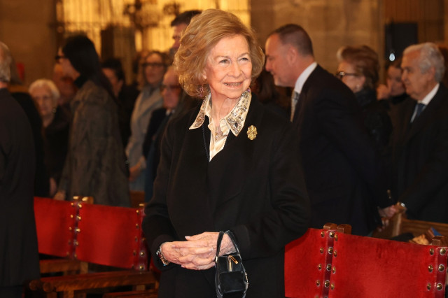 La Reina Sofía asiste al tradicional concierto de Semana Santa en beneficio de Proyecto Hombre Baleares, este lunes en la Catedral de Mallorca, en Palma.