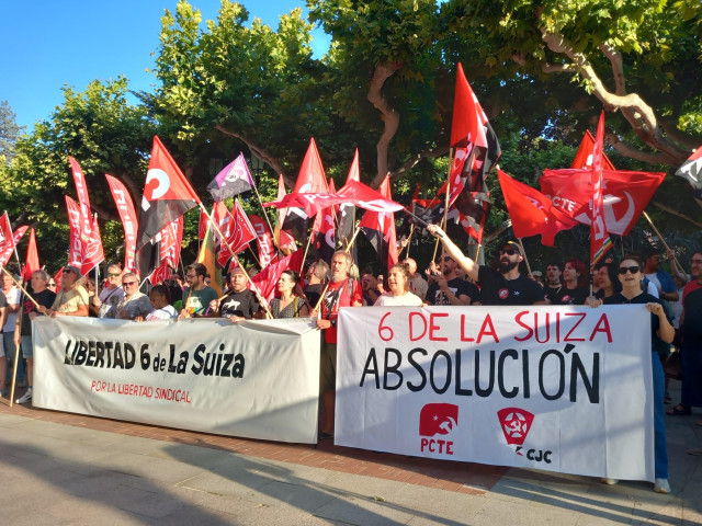 Archivo - Una concentración exigiendo 