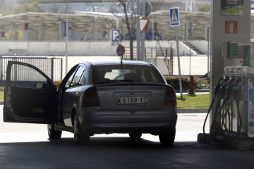 Archivo - Gasolinera