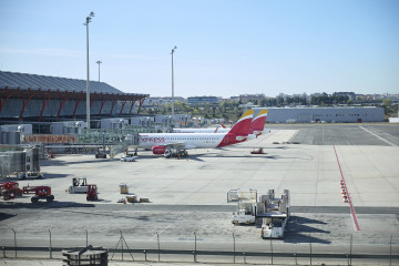 Aviones en la Terminal T4 del Aeropuerto Adolfo Suárez Madrid-Barajas, a 30 de marzo de 2026, en Madrid (España).