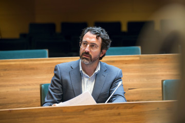 Archivo - El diputado del PSPV Vicent Mascarell