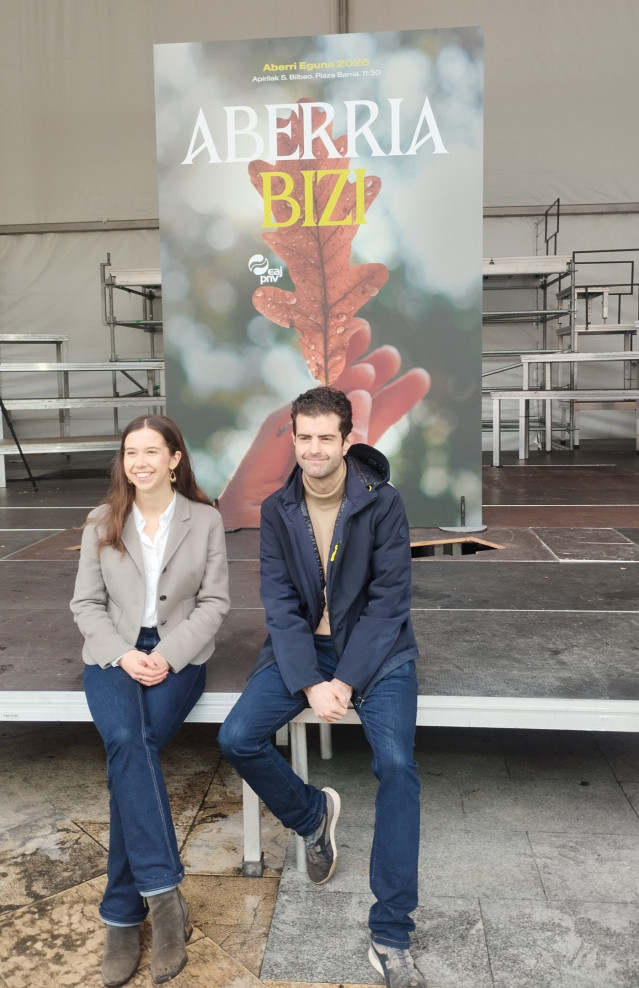 El burukide del EBB Javier Ollo y la EGIkide Maider Irujo en la presentación del Aberri Eguna en Bilbao