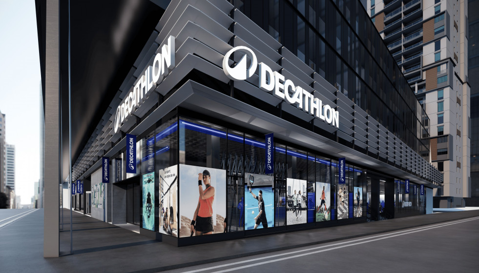 Decathlon ganó un 16% más en 2025, hasta los 910 millones, e ingresó 16.800 millones (+5,6%).