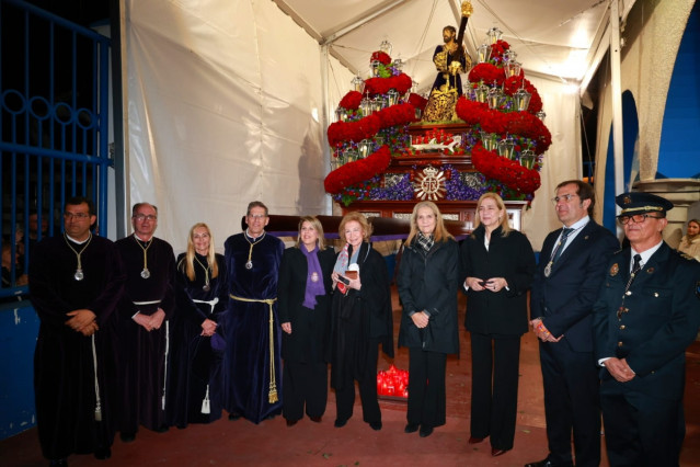 La Reina Doña Sofía visita al Jesús Nazareno en La Pescadería en la noche marraja del Encuentro. Procesión Semana Santa Cartagena 2026