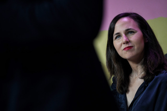 Archivo - La secretaria general de Podemos y ministra de Derechos Sociales y Agenda 2030, Ione Belarra, interviene durante el acto de su partido ‘Vivir no sobrevivir. La vivienda es un derecho’, en la sede de Podemos, a 12 de marzo de 2023, en Madrid (Esp