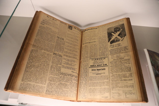 Archivo - Una de las obras que componen la muestra ‘Na linia secreto del horizonte. El legado de Filipinas al mundo hispánico: la literatura hispanofilipina’, en el Instituto Cervantes, en Madrid (España), a 25 de marzo de 2021. Esta muestra estará visibl