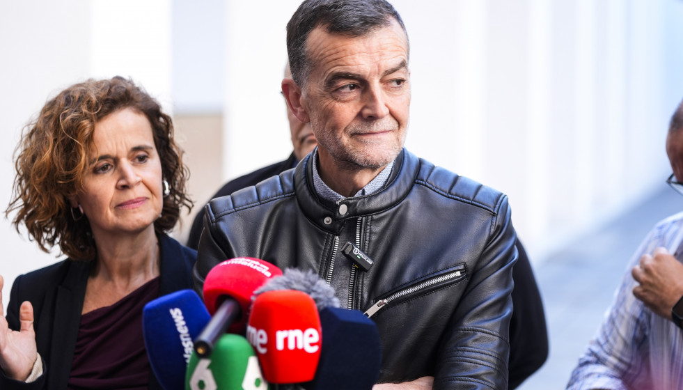 Archivo - El coordinador federal de IU y candidato de Por Andalucía a la Presidencia de la Junta, Antonio Maíllo.