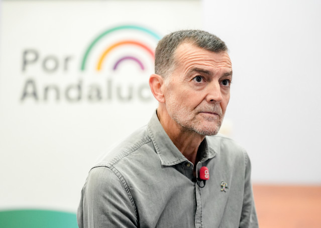 Archivo - El coordinador federal de IU y candidato de Por Andalucía a la Junta, Antonio Maíllo, en una entrevista concedida a Europa Press.