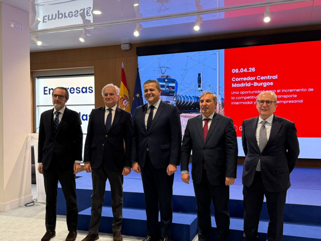 La Comunidad de Madrid, Castilla y León y empresarios se reúnen para pedir la reapertura del corredor ferroviario.