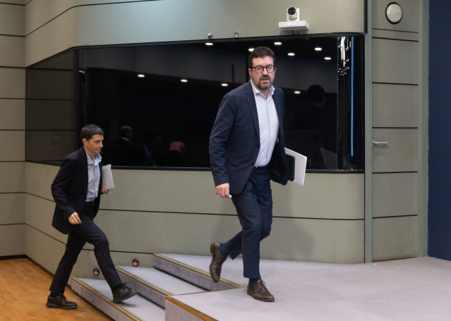 Archivo - Los secretarios de Estado de Trabajo, Joaquín Pérez Rey, y de Seguridad Social y Pensiones, Borja Suárez.