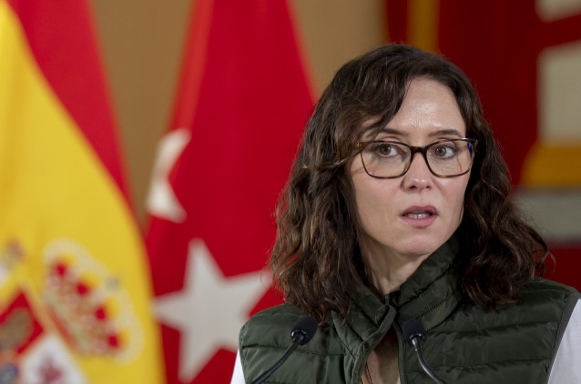La presidenta de la Comunidad de Madrid, Isabel Díaz Ayuso, atiende a los medios tras la reunión del Consejo de Gobierno, en el Ayuntamiento de Morata de Tajuña, a 25 de marzo de 2026, en Morata de Tajuña, Madrid (España).