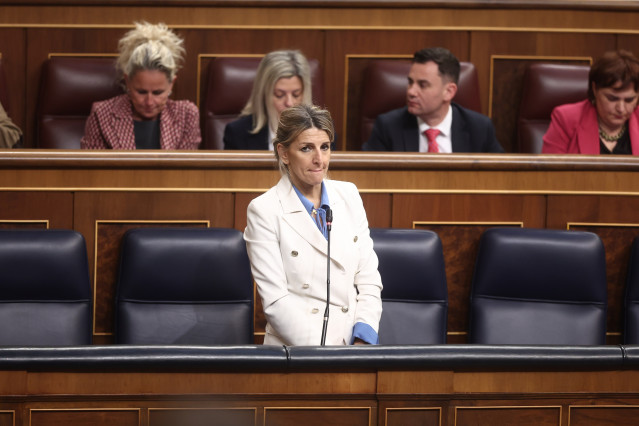 La vicepresidenta segunda y ministra de Trabajo y Economía Social, Yolanda Díaz, durante una sesión plenaria, en el Congreso de los Diputados, a 26 de marzo de 2026, en Madrid (España).