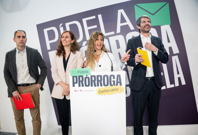 La coordinadora general de Sumar, Lara Hernández, interviene durante una rueda de prensa, en el Espacio Ecooo, a 6 de abril de 2026, en Madrid (España).