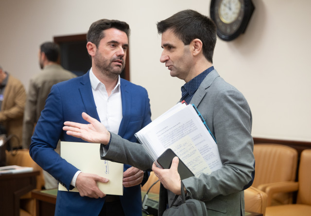 El presidente del Consejo de Administración de la Corporación RTVE, José Pablo López Sánchez (d), comparece de forma periódica ante la Comisión Mixta de Control Parlamentario de la Corporación RTVE.