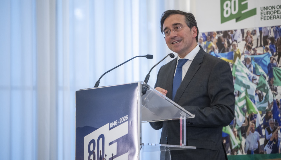 El ministro de Asuntos Exteriores, José Manuel Albares, interviene durante la sesión inaugural de la Unión de Federalistas Europeos, a 20 de marzo de 2026, en Barcelona, Catalunya (España).