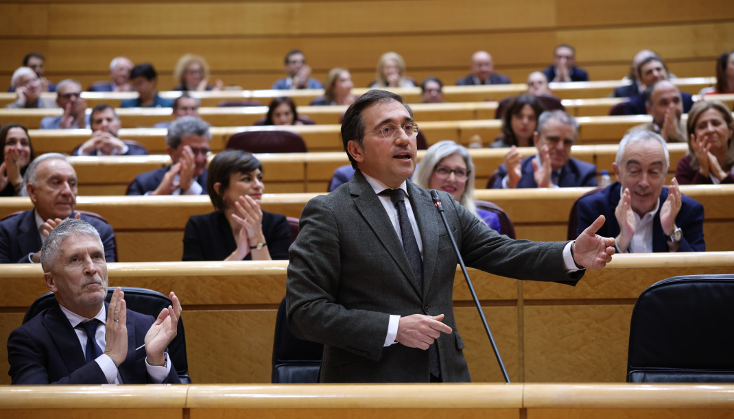 Archivo - El ministro de Asuntos Exteriores, Unión Europea y Cooperación, José Manuel Albares, interviene durante una sesión plenaria en el Senado