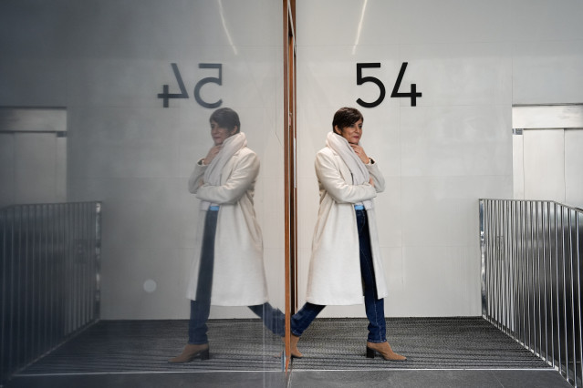 Archivo - La ministra de Vivienda y Agenda Urbana, Isabel Rodríguez, visita un edificio con viviendas propiedad de CASA 47, la Entidad Estatal de Vivienda.