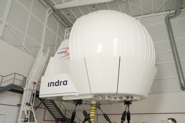 Archivo - Simulador de vuelo de helicóptero de última generación desarrollado por Indra.