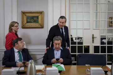 Los síndics de PP y Vox, Nando Pastor y José Mª Llanos, en la junta de síndics