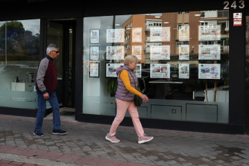 Archivo - Una inmobiliaria.