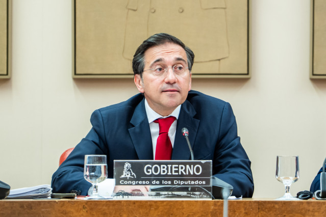 El ministro de Asuntos Exteriores, Unión Europea y Cooperación, José Manuel Albares, comparece ante la Comisión de Asuntos Exteriores, en el Congreso, a 9 de abril de 2026, en Madrid (España).
