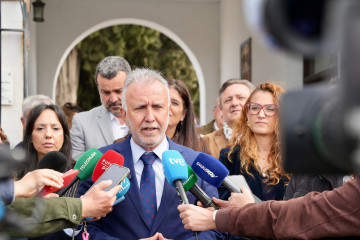 El ministro de Política Territorial y Memoria Democrática, Ángel Víctor Torres, en Minas de Riotinro (Huelva).