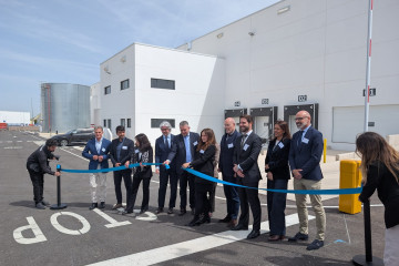 Inauguración de la primera planta de ensamblaje de XCharge en Europa en Silla (Valencia)