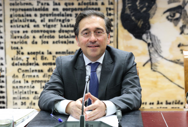 El ministro de Asuntos Exteriores, Unión Europea y Cooperación, José Manuel Albares, comparece ante la Comisión de Asuntos Exteriores, en el Senado, a 10 de abril de 2026, en Madrid (España).