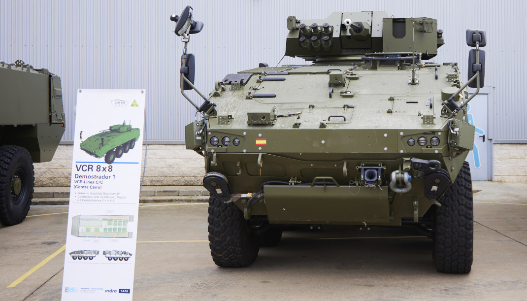 Archivo - Detalle de los nuevos vehículos durante la presentación de los siete primeros Vehículos de Combate sobre Ruedas (VCR) 8x8 Dragón al Ministerio de Defensa y el Ejército de Tierra en la F
