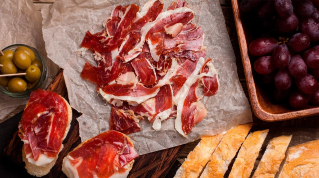 Archivo - Planas destaca la gastronomía como 