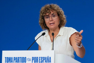 Archivo - Dolors Montserrat, secretaria general del PP europeo, en una rueda de prensa en la sede de Génova