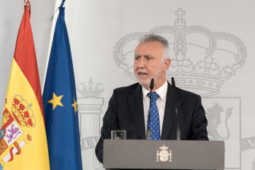 El ministro de Política Territorial y Memoria Democrática, Ángel Víctor Torres, durante una rueda de prensa, en el Palacio de la Moncloa, a 27 de marzo de 2026, en Madrid (España). El jefe del Ej