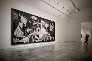 Archivo - 'Guernica' de Pablo Picasso en el Museo Reina Sofía de Madrid.