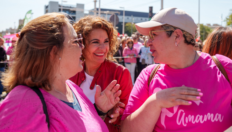 EuropaPress 7432908 candidata junta andalucia partido psoe a maria jesus montero conversa