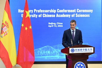 El presidente del Gobierno, Pedro Sánchez, recibe la cátedra honoraria en la Academia China de Ciencias