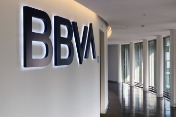 Archivo - Oficina de BBVA en Zurich (Suiza).