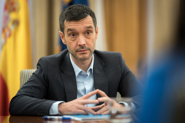 Archivo - El ministro de Derechos Sociales, Consumo y Agenda 2030, Pablo Bustinduy