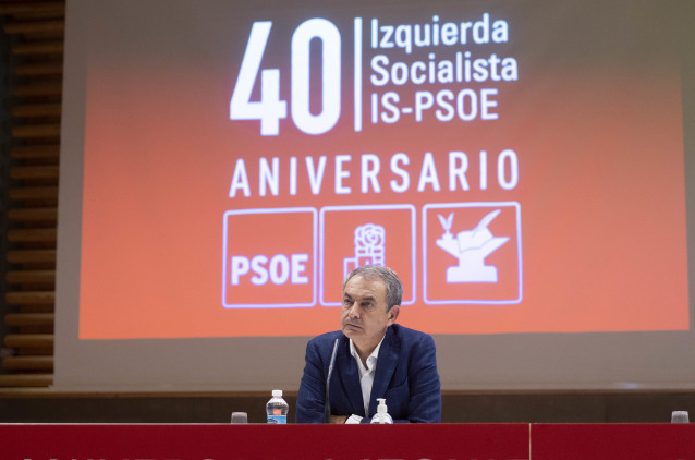 Archivo - El expresidente del Gobierno José Luis Rodríguez Zapatero, durante la celebración del 40 Aniversario de la constitución de Izquierda Socialista del PSOE, en la sede de UGT, a 12 de septiembre de 2021, en Madrid (España).