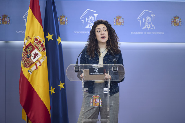 La diputada de Sumar Aina Vidal durante una rueda de prensa, en el Congreso de los Diputados, a 24 de marzo de 2026, en Madrid (España).