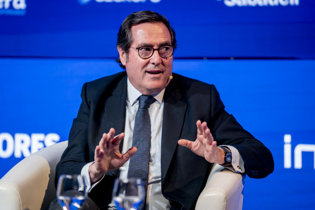 El presidente de la CEOE, Antonio Garamendi, interviene en el simposio 'Wake Up, Spain! Wake Up, Europe!', organizado por 'El Español', a 14 de abril de 2026, en Madrid (España).