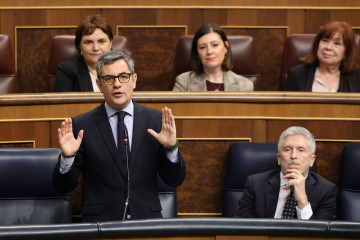 El ministro de la Presidencia, Justicia y Relaciones con las Cortes, Félix Bolaños, interviene durante una sesión de control al Gobierno, en el Congreso