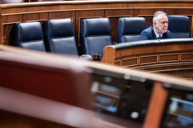 El ministro de Política Territorial y Memoria Democrática, Ángel Víctor Torres, durante una sesión plenaria, en el Congreso de los Diputados, a 26 de marzo de 2026, en Madrid (España).