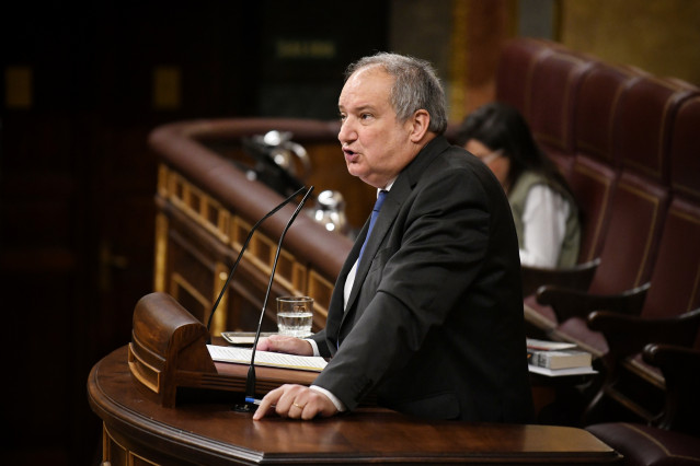Archivo - El ministro de Industria y Turismo, Jordi Hereu, interviene durante una sesión plenaria en el Congreso de los Diputados, a 11 de junio de 2025, en Madrid (España).