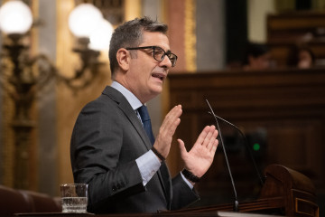 Archivo - El ministro de la Presidencia, Justicia y Relaciones con las Cortes, Félix Bolaños, interviene durante una sesión plenaria, en el Congreso