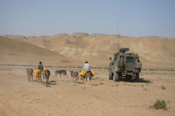 Archivo - Un blindado español en Afganistán