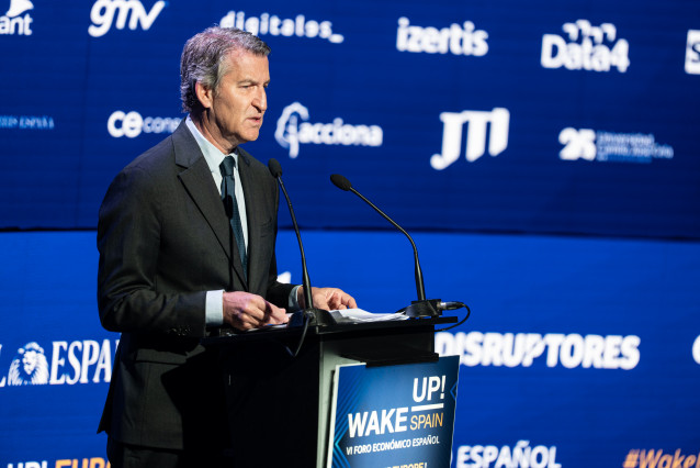 El presidente del PP, Alberto Núñez Feijóo, interviene en el VI Foro Económico ‘Wake Up, ¡Spain!, Wake Up Europe!’, organizado por El Español, a 16 de abril de 2026, en Madrid (España). Del 13 a 17 de abril tiene lugar la sexta edición del Wake Up, Spain!