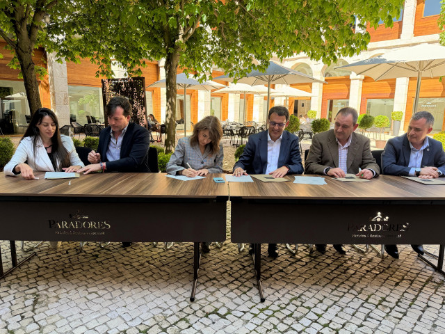 Paradores y sindicatos firman el preacuerdo para la renovación del nuevo convenio, con subida salarial de hasta el 11%.