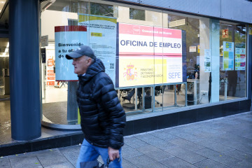 Archivo - Fachada de una oficina del SEPE.